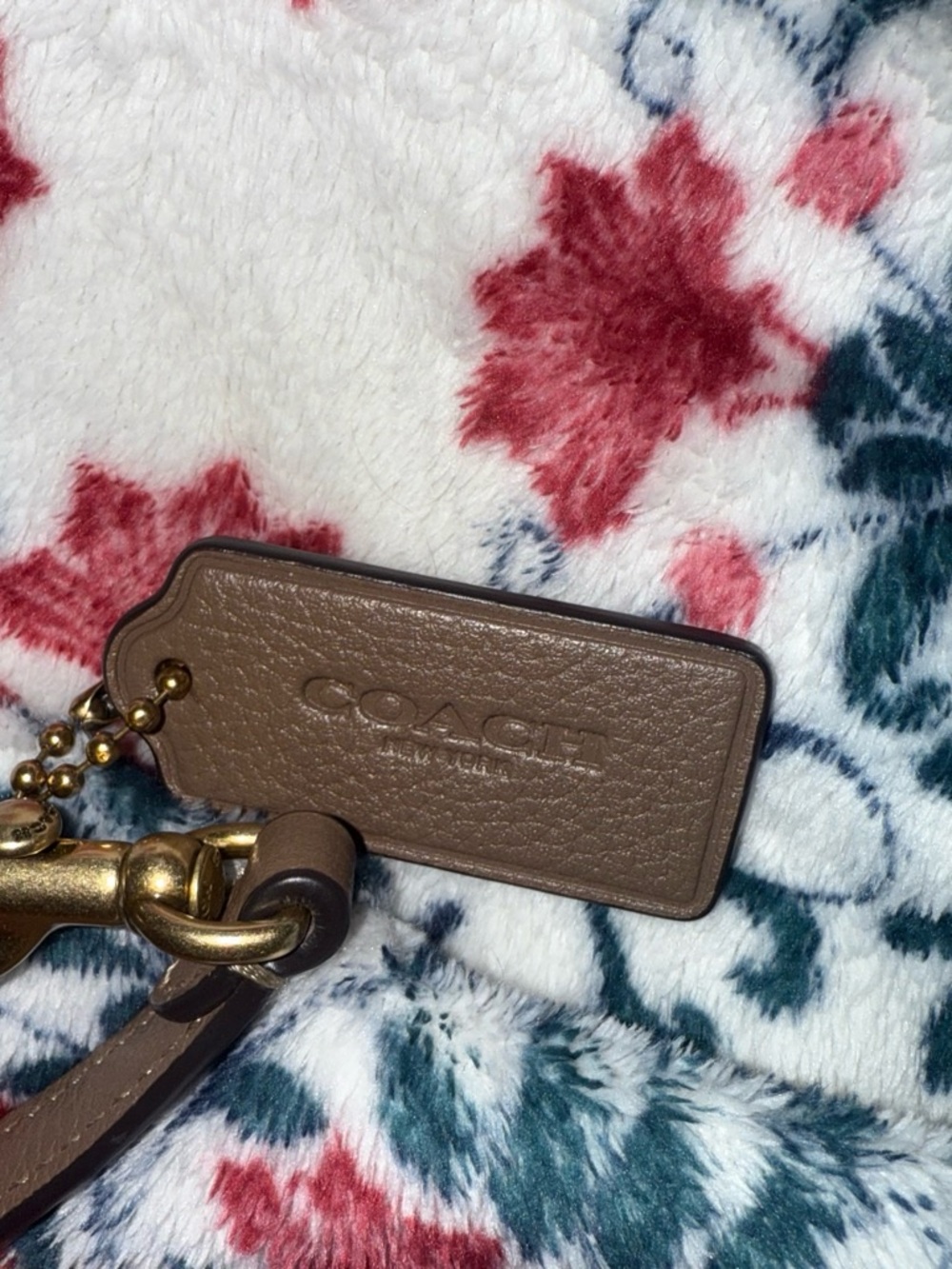 Coach tabby 20 in the color stone W/ crossbody trap - Picture 4 of 8